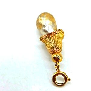 SARAH COVENTRY vintage pearl pendant